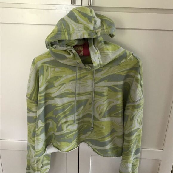 Wild Fable Womens Pullover Long Sleeve Cropped Hoodie Raw Hem Medium Green - Picture 1 of 7